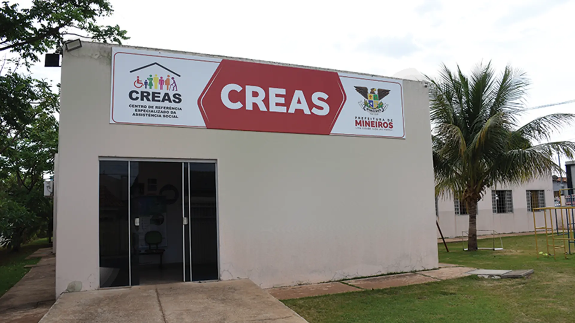 CREAS